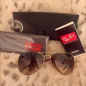Ray-Ban Large Polarized Aviator Sunglasses