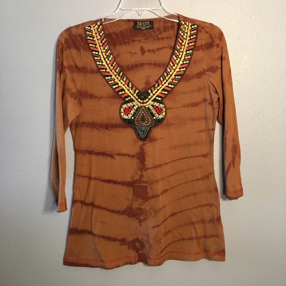 Beautiful Tryst 3/4 Sleeve with Stitched Detail