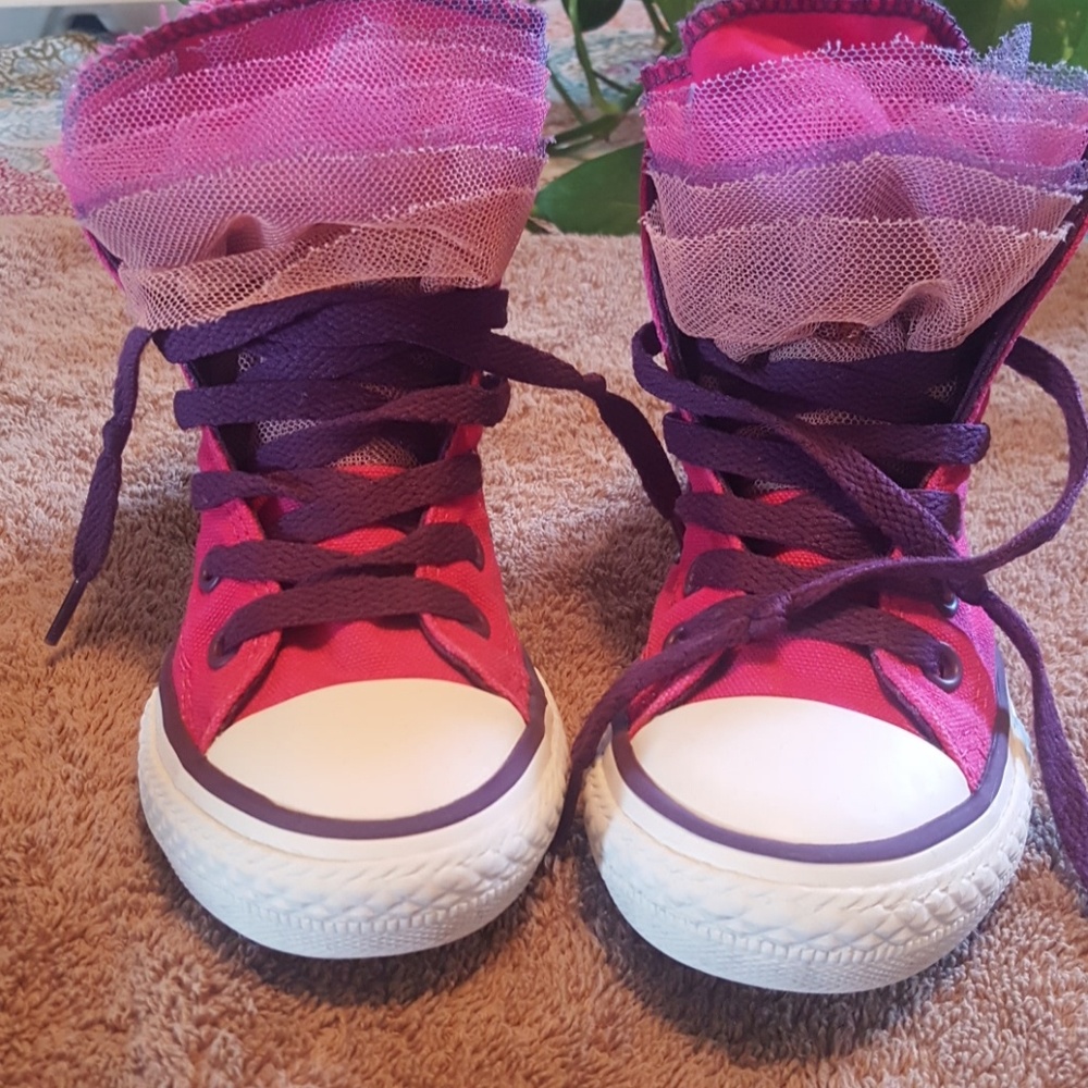 Like new converse.