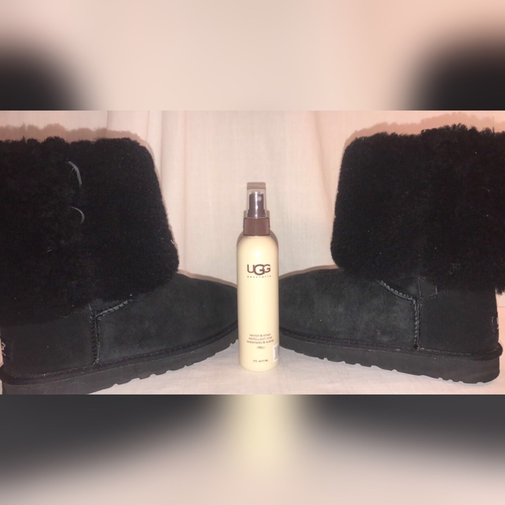 Bailey Button Ugg Boots (Black) w/Protectant spray