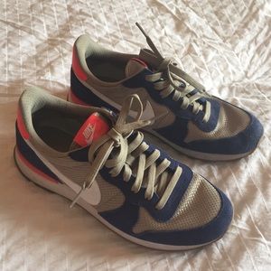 Nike Internationalist