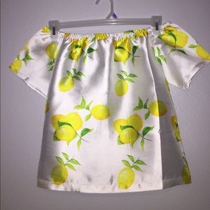 Off the shoulder lemon top.