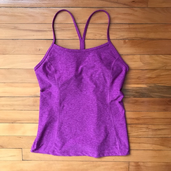 Under Armour Tops - Under Armour workout tank