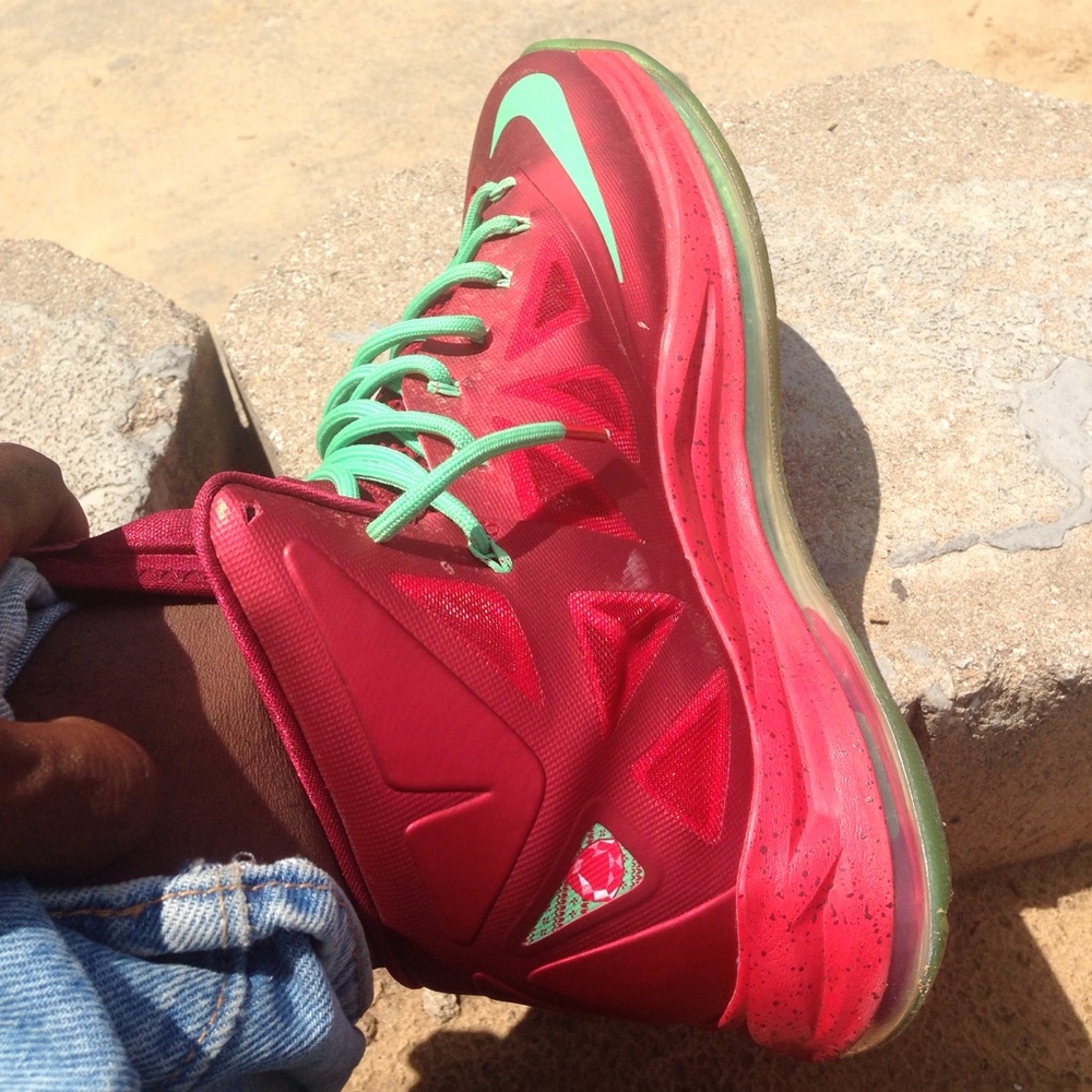 Lebron 10 Xmas Edition