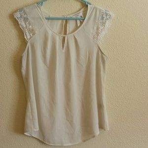 Short Lace Sleeve Shirt
