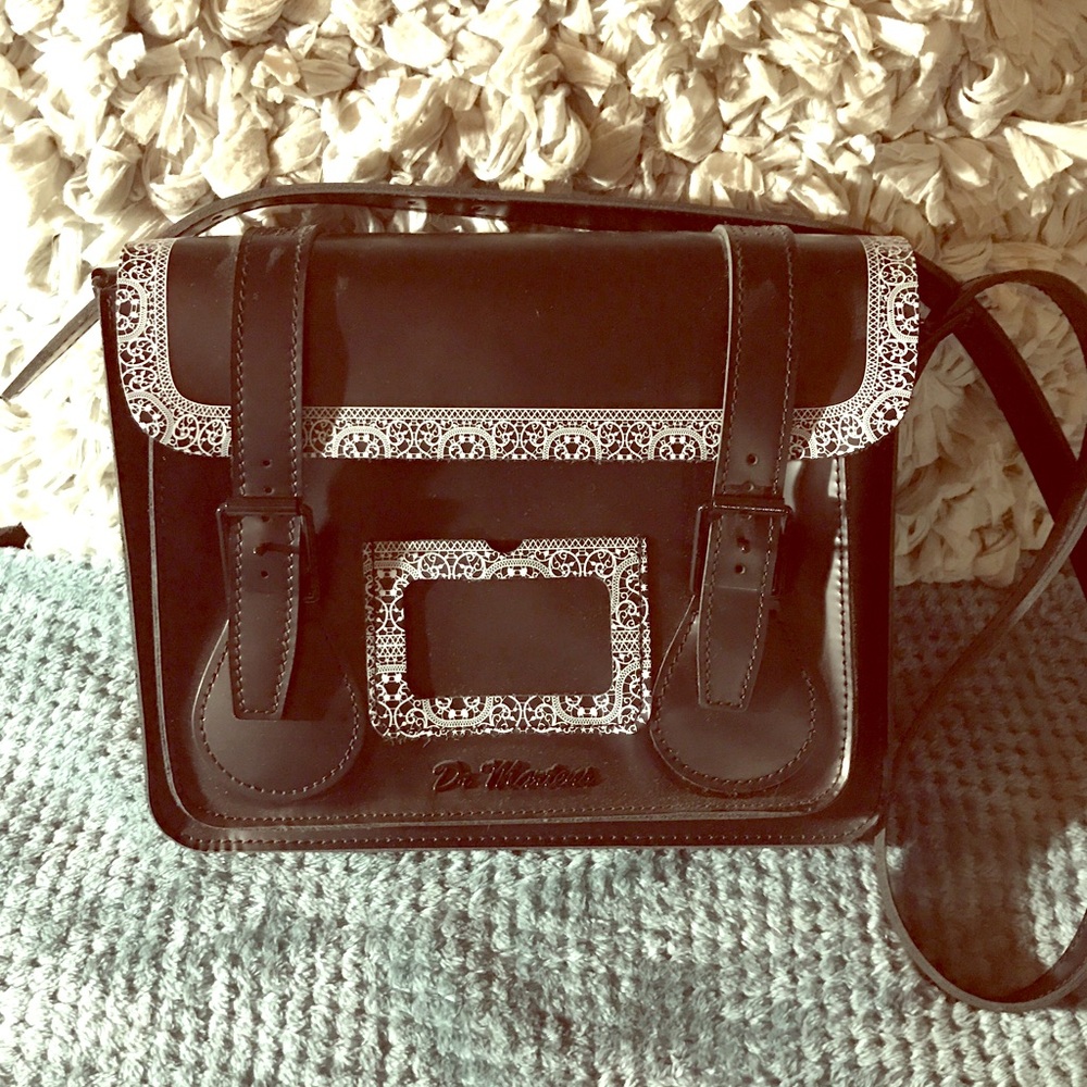 Dr. Martens messenger bag w lace print trim