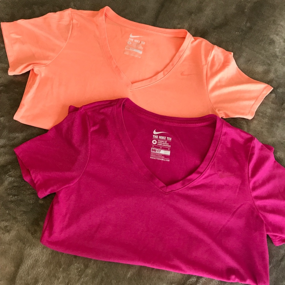 🌸BUNDLE🌸 Athletic cut Nike tee