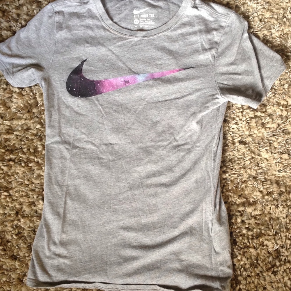 Nike Galaxy T-shirt 🌠