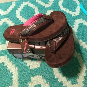 Real tree flip flops