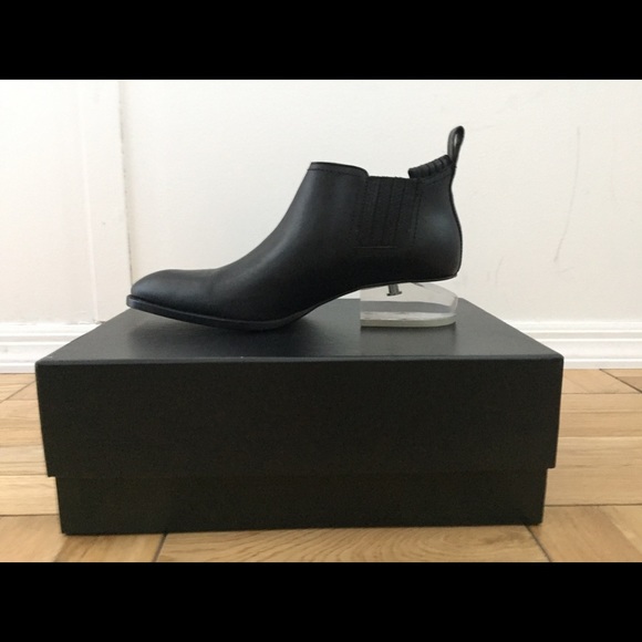 Alexander Wang Kori boot with lucite heal - Picture 2 of 4
