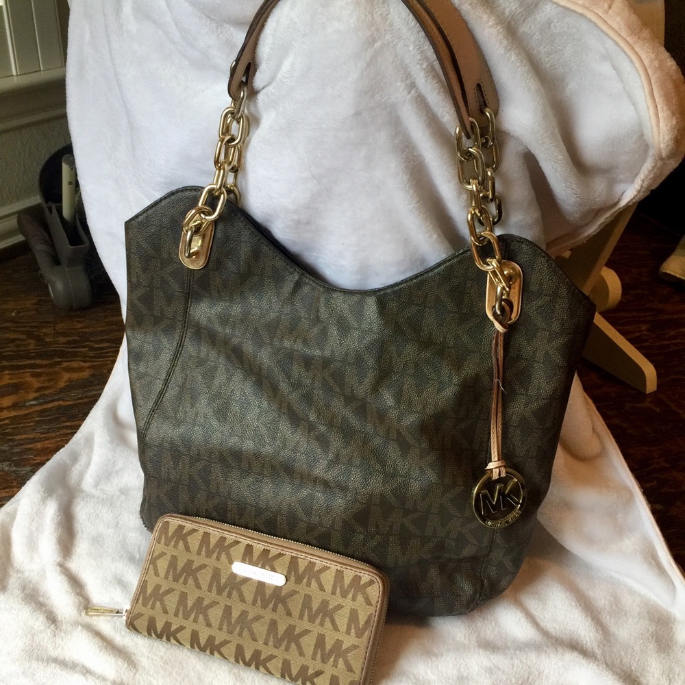 ❌SOLD❌EUC Michael Kors Lily Tote /Jet Set Wallet🌺