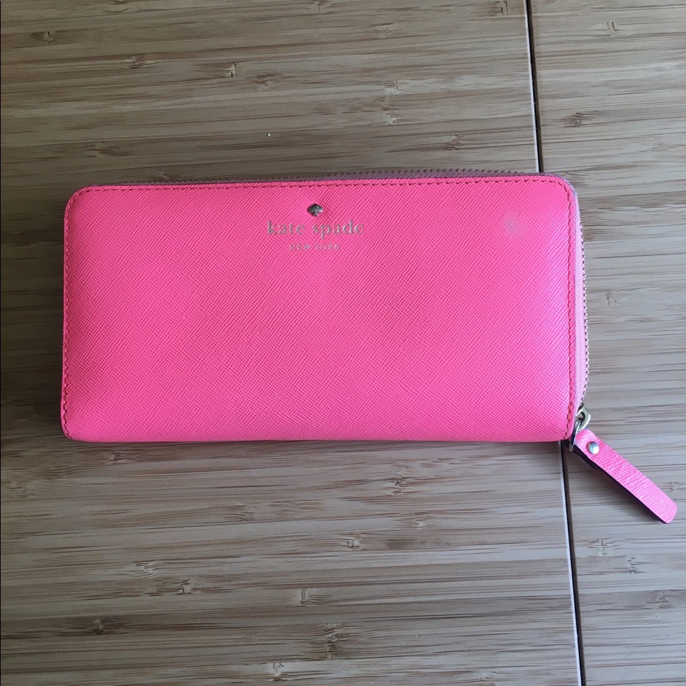 Kate Spade Cedar Street Lacey Wallet Coral