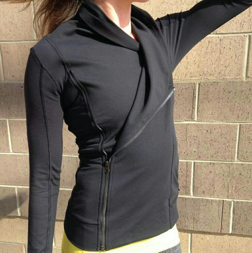 Lululemon black bhakti yoga jacket 10
