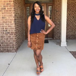 Meet your Posher, Nadia