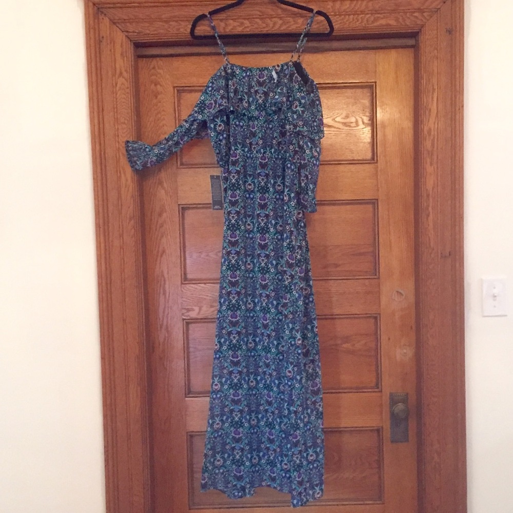 The Limited maxi off the shoulder ruffle dress - Picture 3 of 7