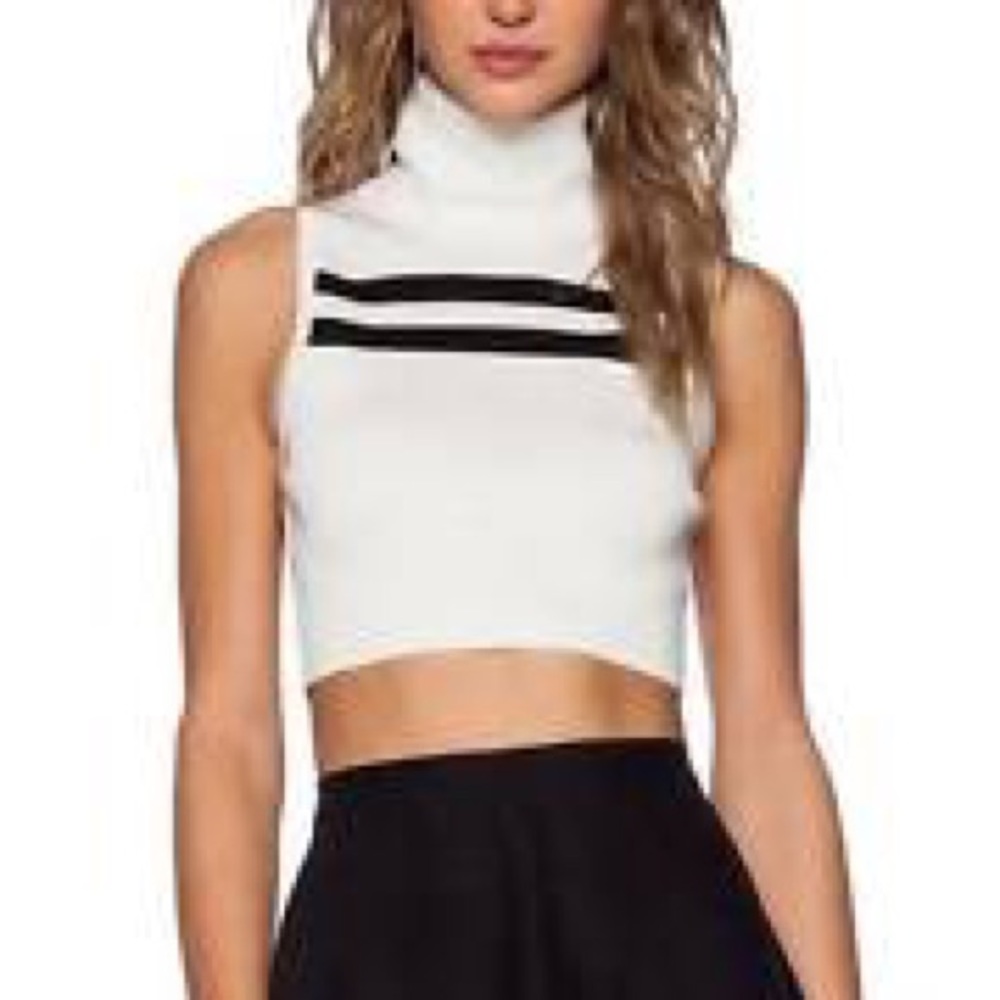 Cameo the Label "Pyramids" crop top size Small