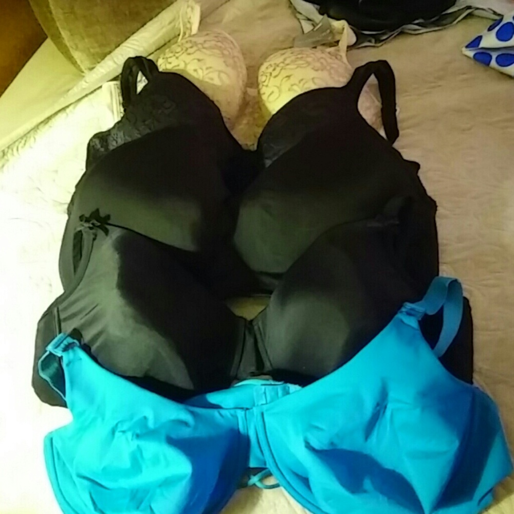A lot of BRAS 46DD