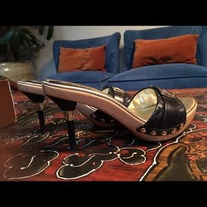 Marciano Guess heels