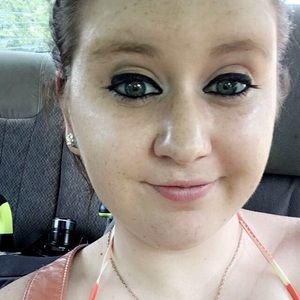 Meet your Posher, Michaela