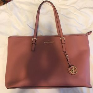 MICHAEL KORS "Jet Set Travel" purse