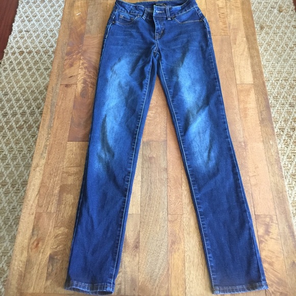 Refuge Stretch Skinny Jeans 👖 - Picture 1 of 4
