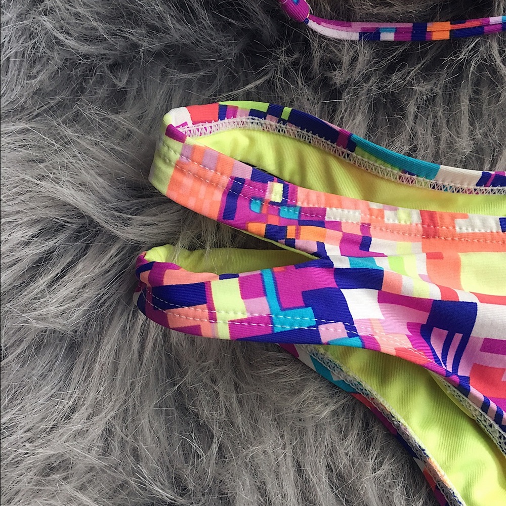 🍡🍬Abstract Bikini Set🍬🍡 - Picture 3 of 5
