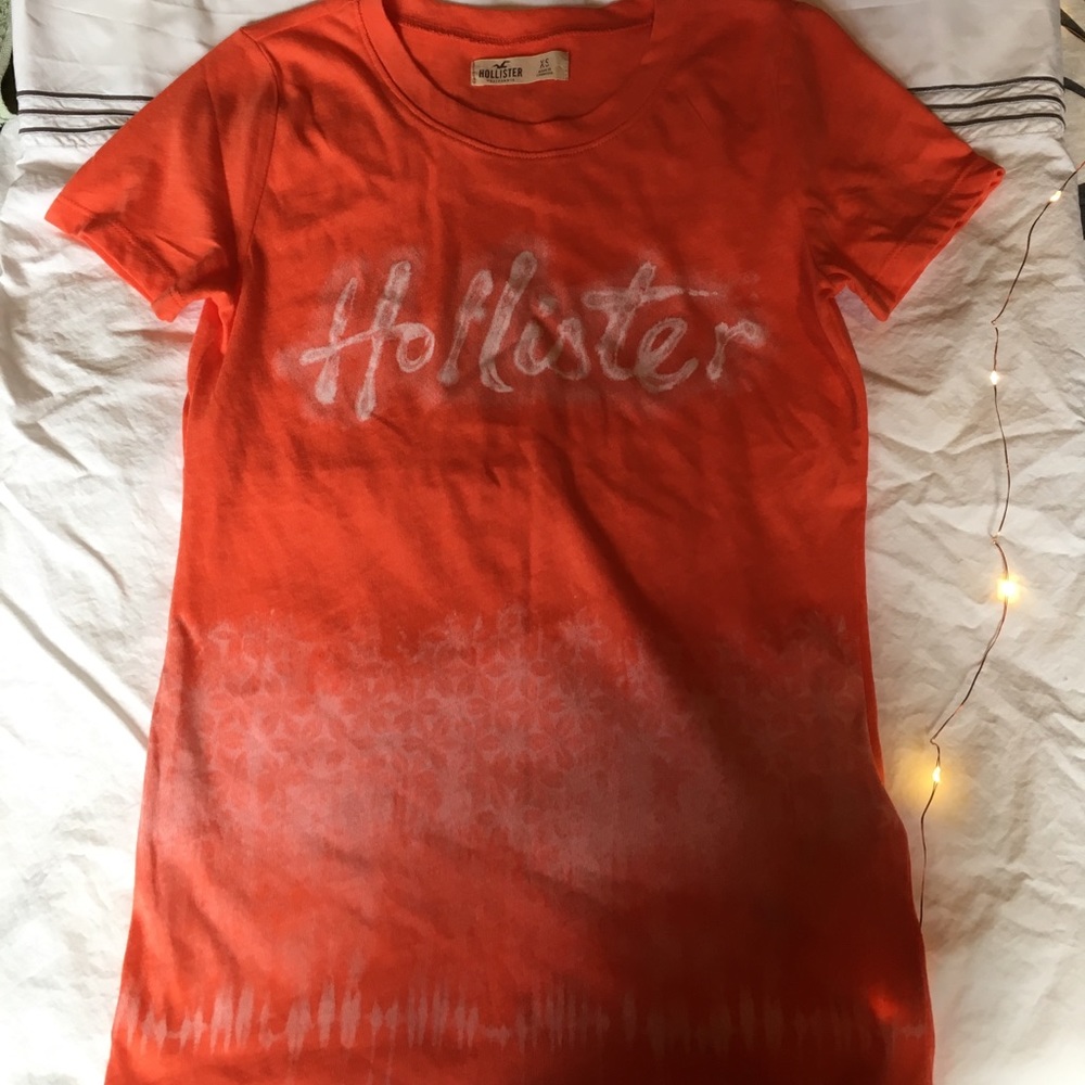 Hollister t-shirt
