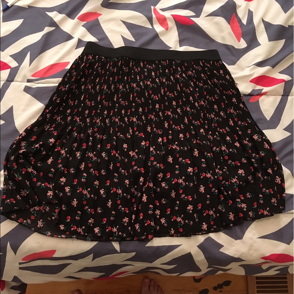 H&M Pleated Skirt