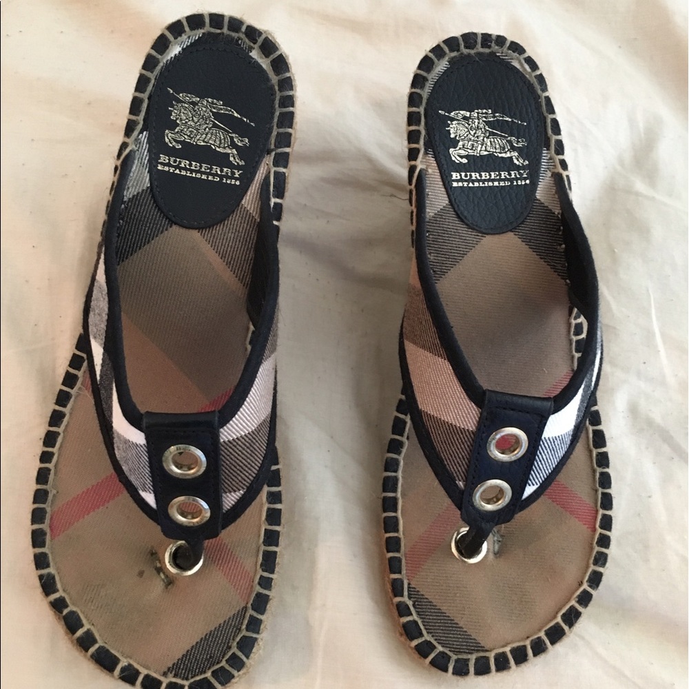 Burberry wedge. Authentic