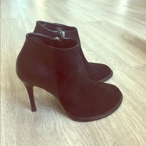 Black suede and leather booties heels (size 6)