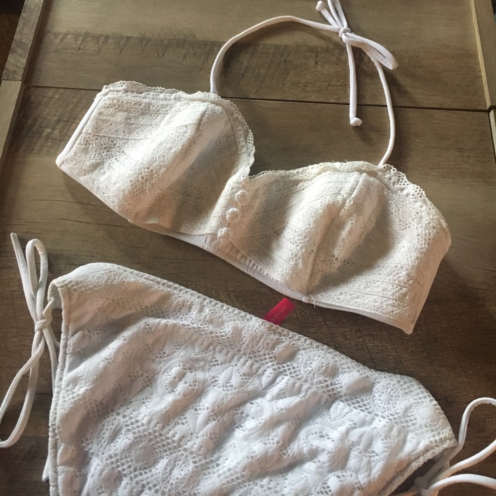 VS White bikini