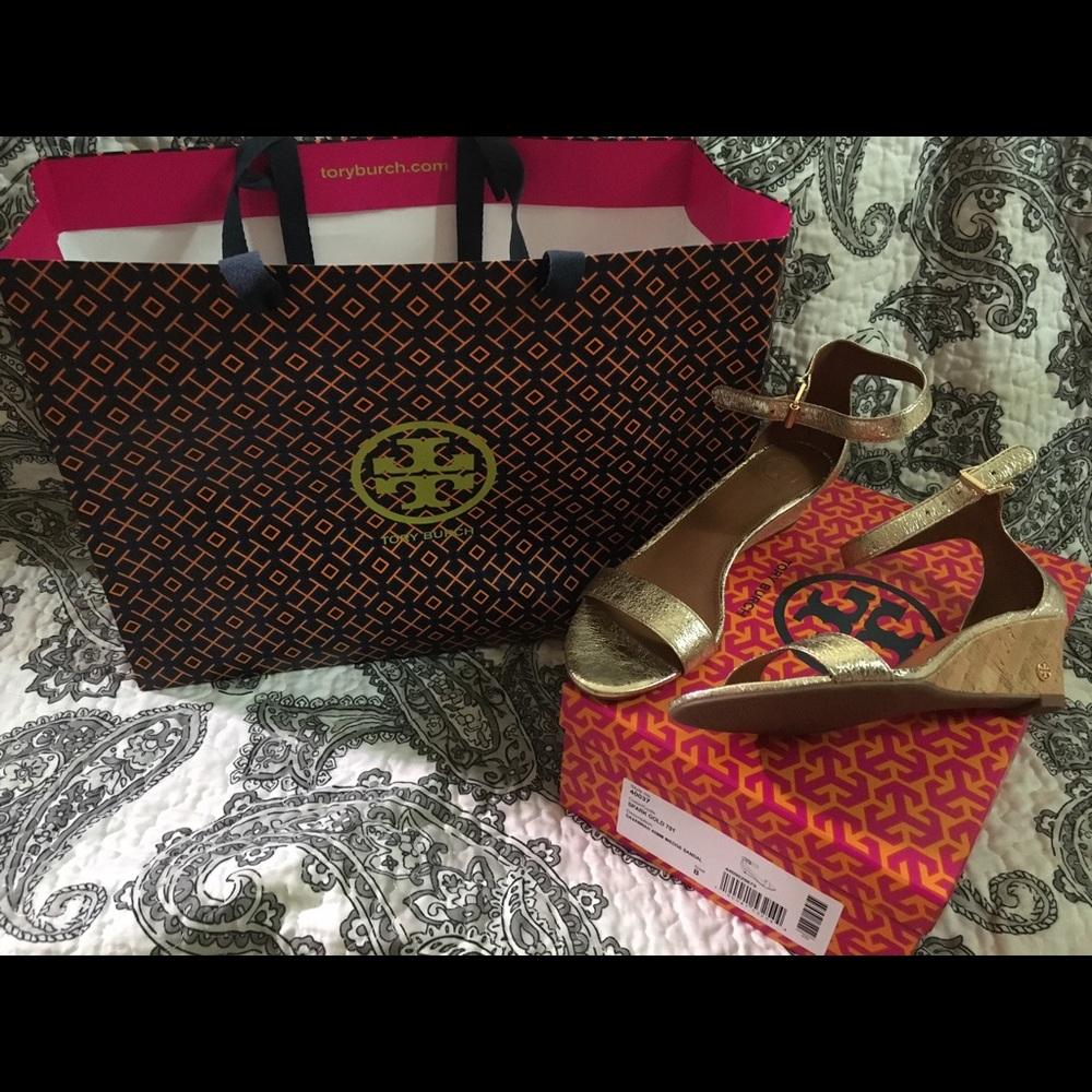 BNIB Tory Burch Gold Savannah Wedge Sandal Sz 8