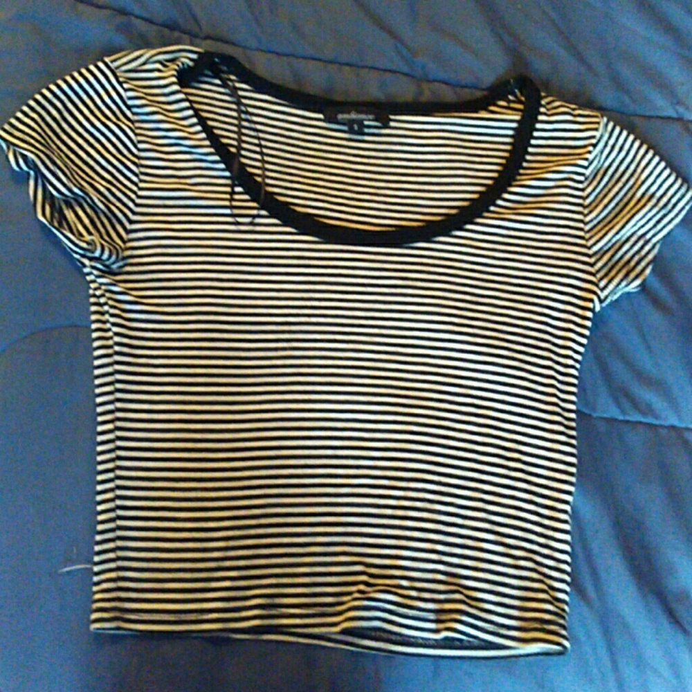 Striped black and white fitted crop top size small