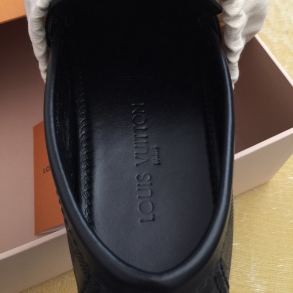 LOUIS Vuitton men\'s hockenheim moccasin size 8.5