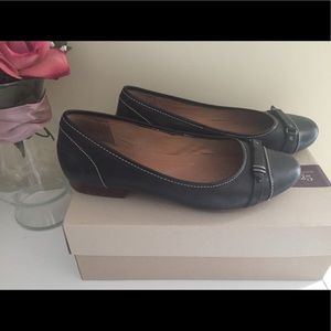 Clarks shoes size 9.5 Clarks shoes size 9.5