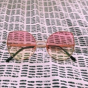 *3 DAYS LEFT* Ombré Cat Eye Sunglasses