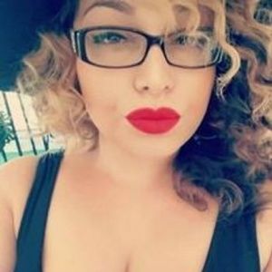 Meet your Posher, Emeline