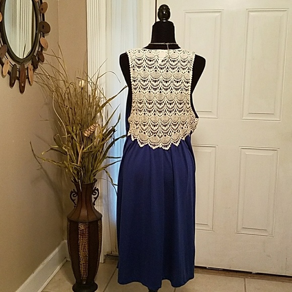 Dress - Picture 3 of 3