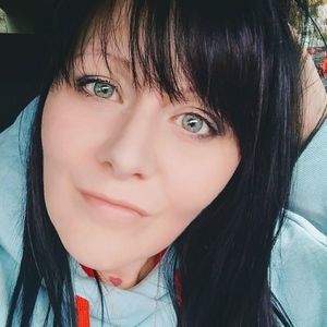 Meet your Posher, Steph