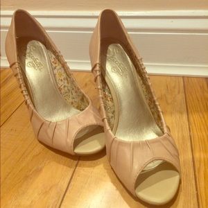 Seychelles Ivory Heels