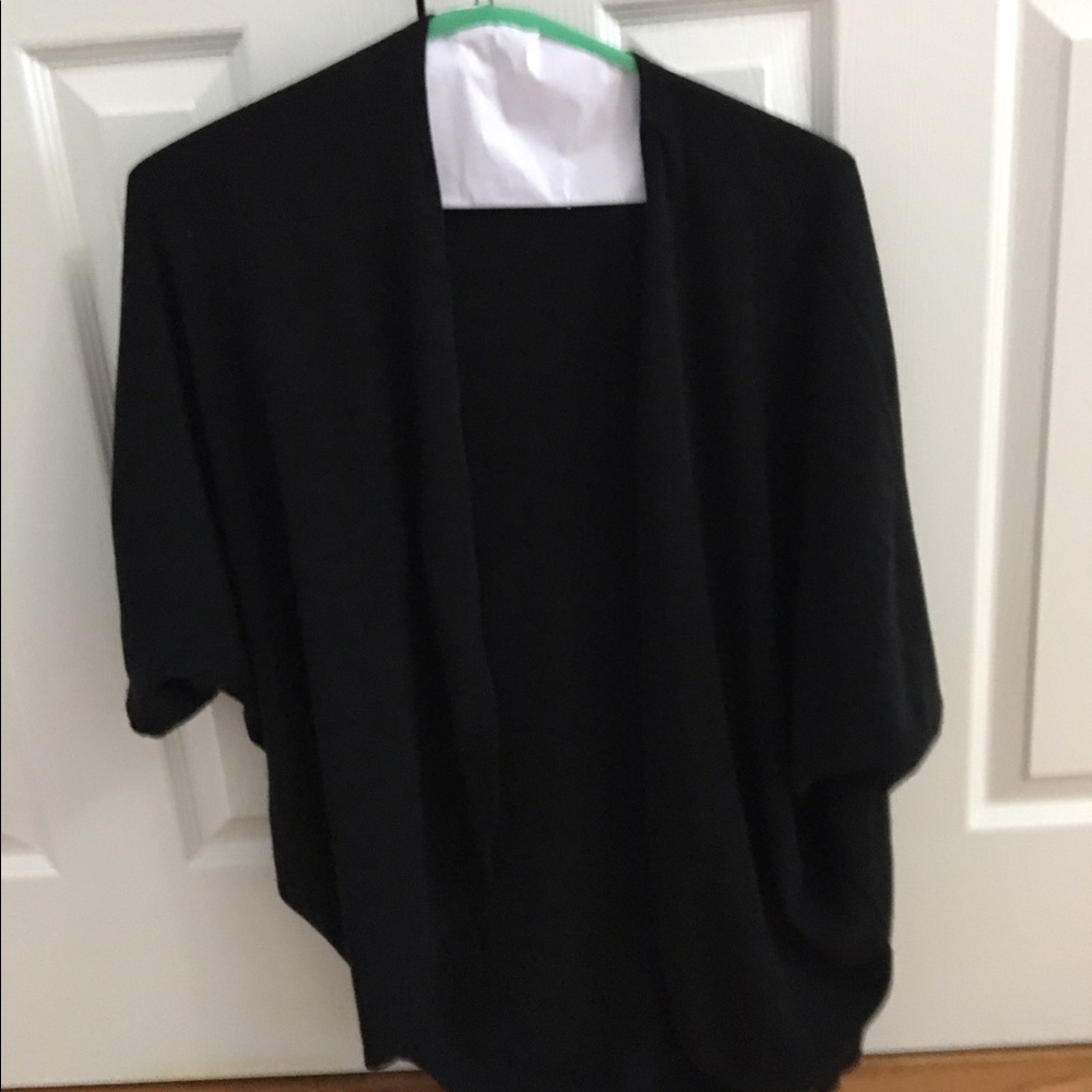 3/4 sleeve, super soft - only worn twice