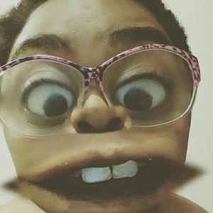 Meet your Posher, Cymone