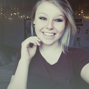 Meet your Posher, Zoë