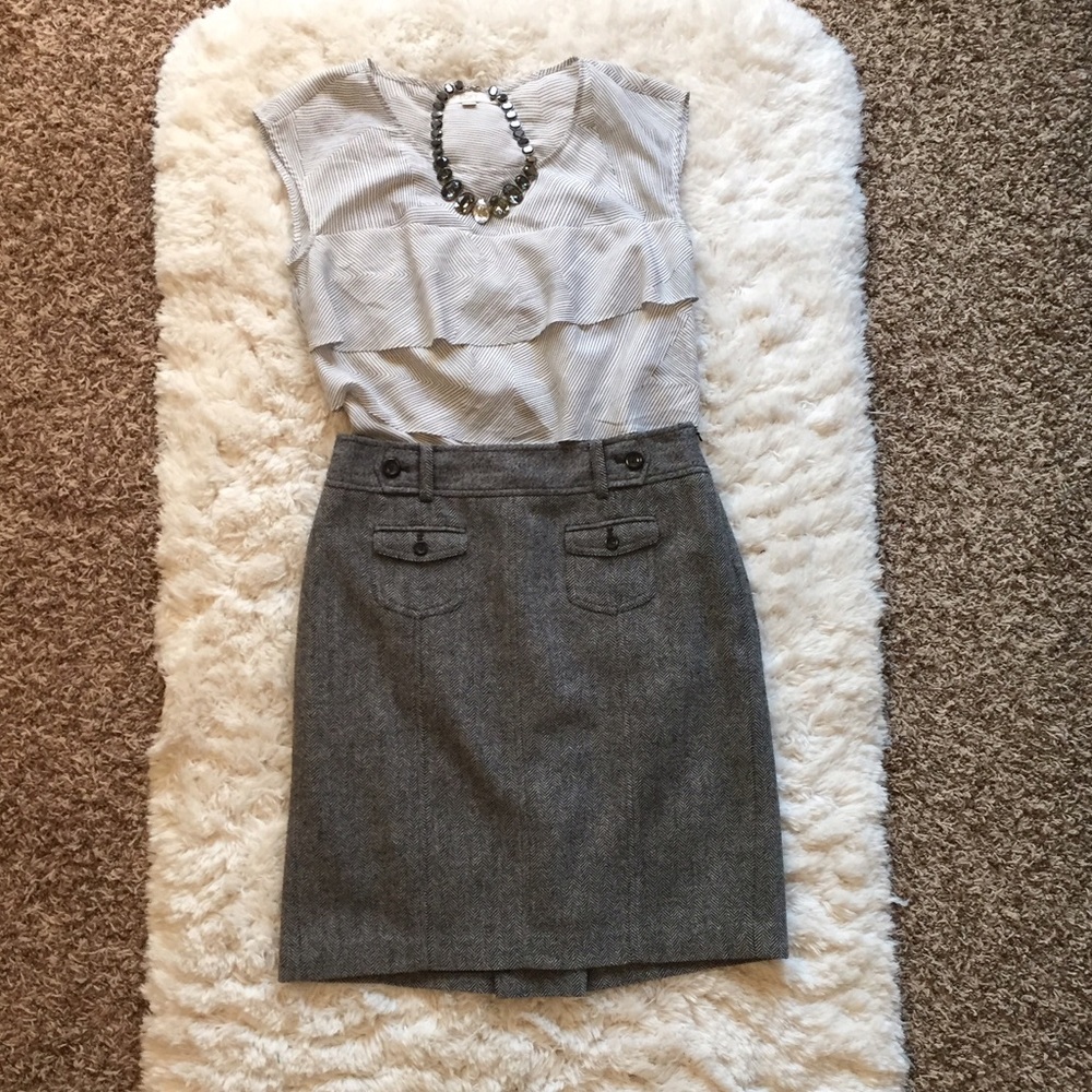 Ann Taylor size 6 Herringbone Tweed Wool Skirt