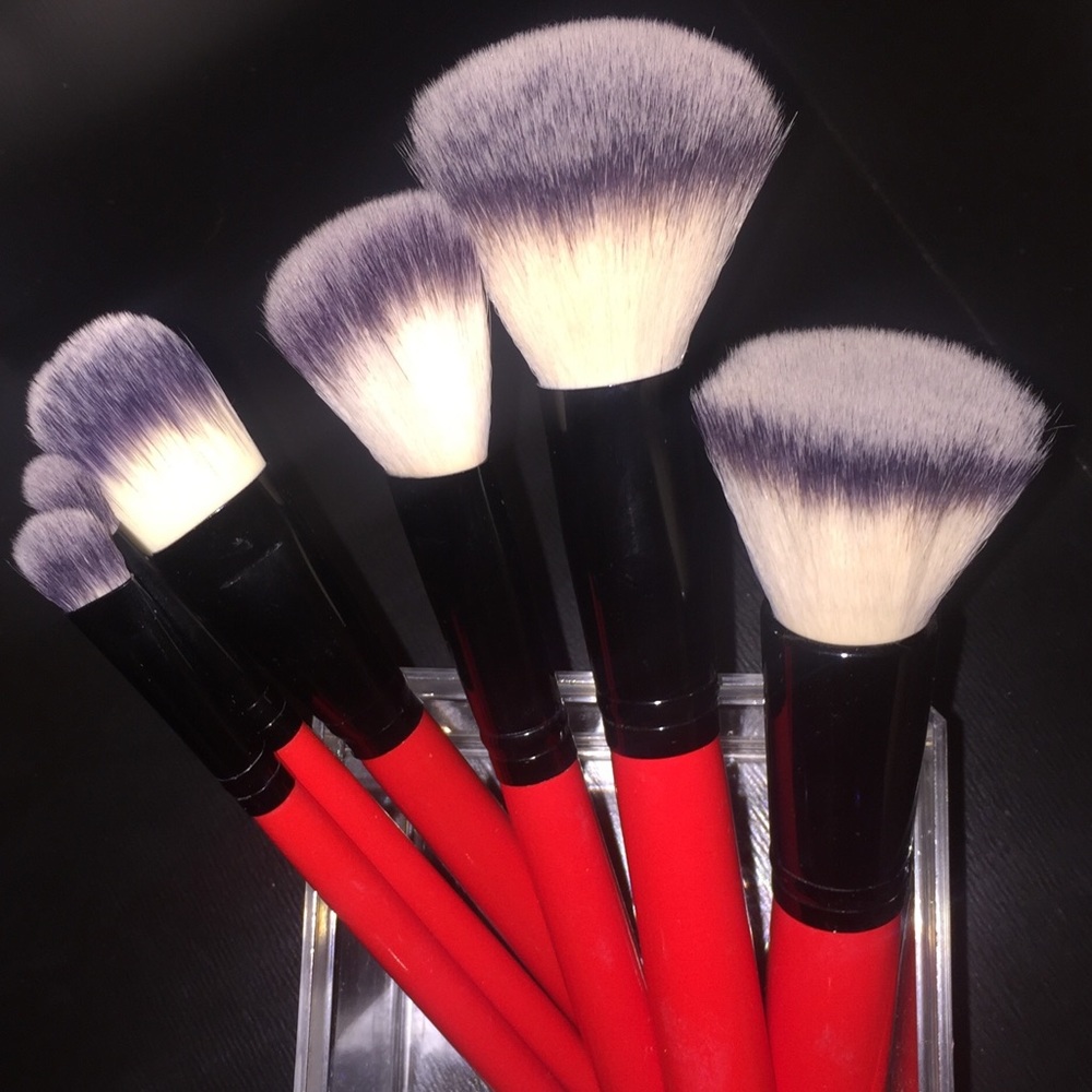 RC Cosmetics Red Handle Brush Set