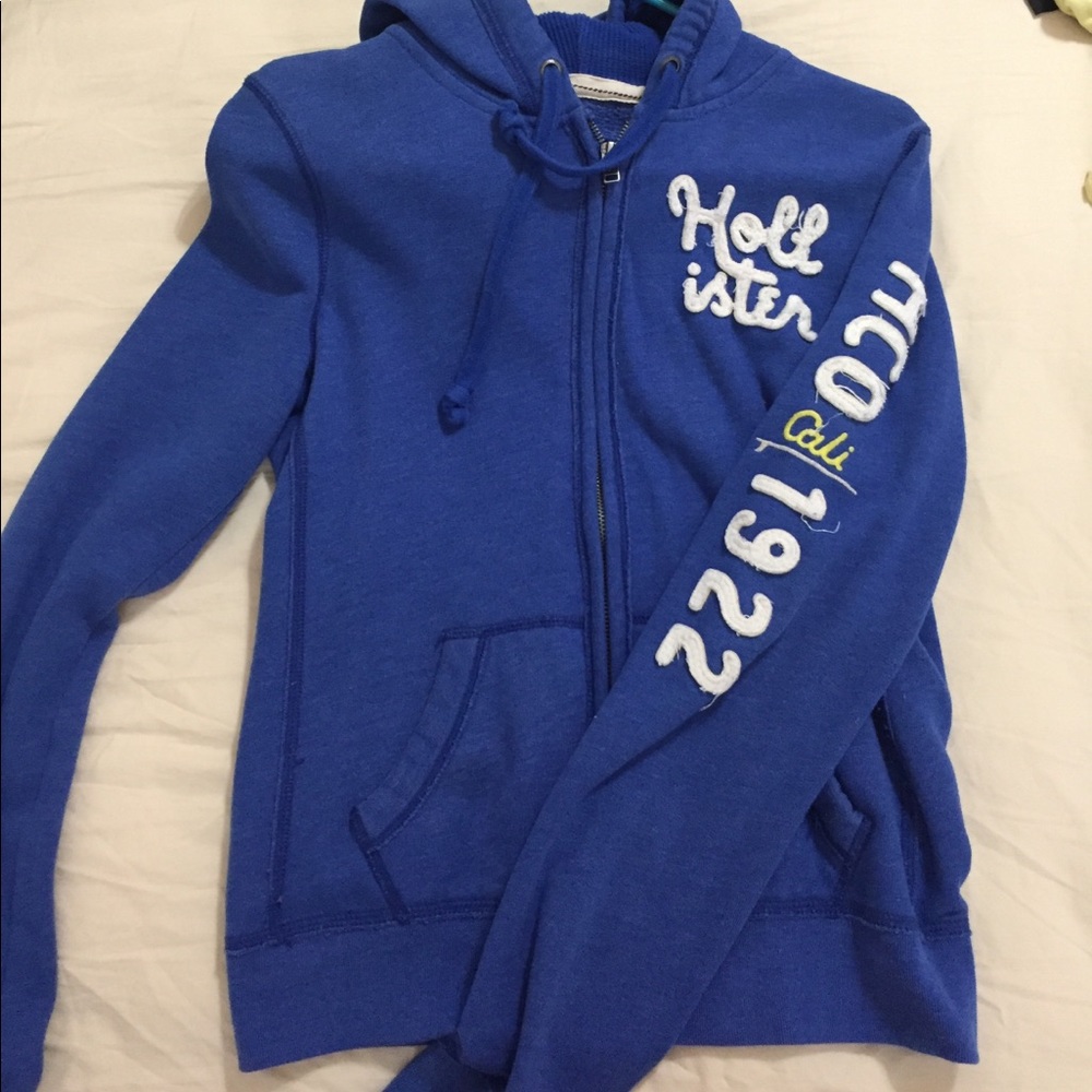 hollister zip up