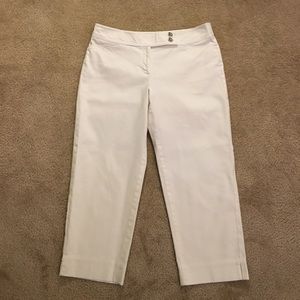 White House Black Market White Capri Pant