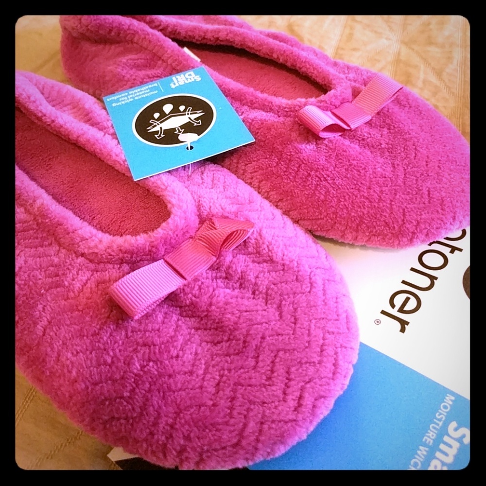 Cozy ballet flat style slippers