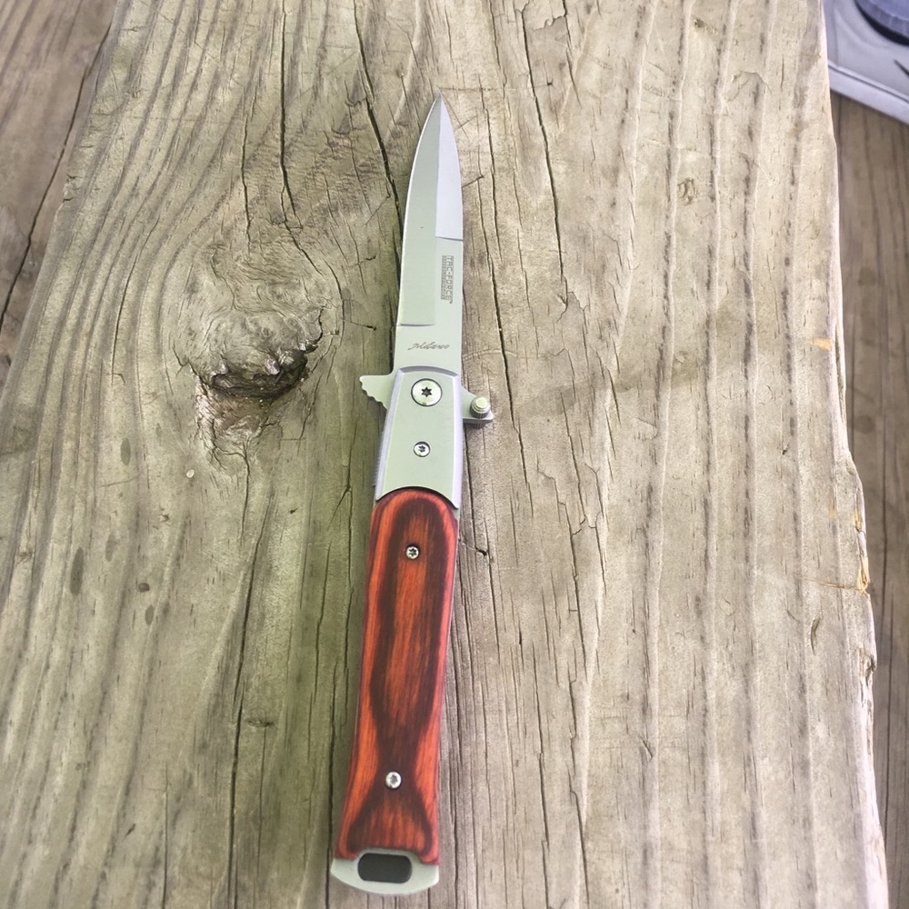 Knife - Picture 2 of 2