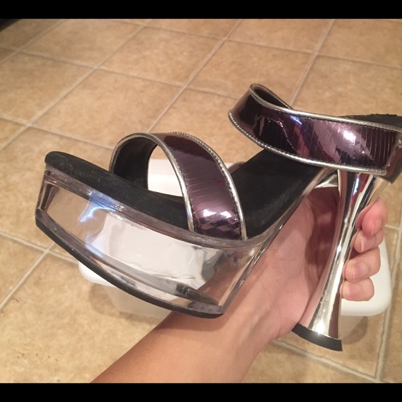 ❤️Ellie purple mirror/disco size 8 heels❤️ - Picture 5 of 7